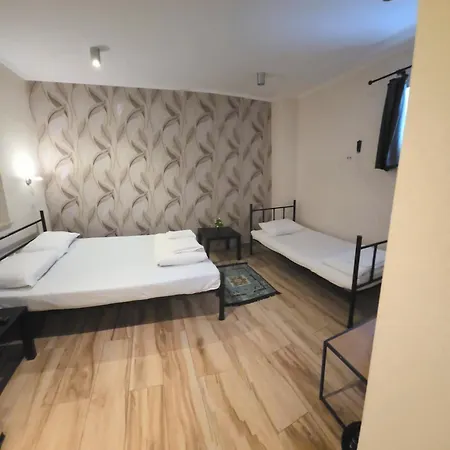 Byzantine House Hostel *