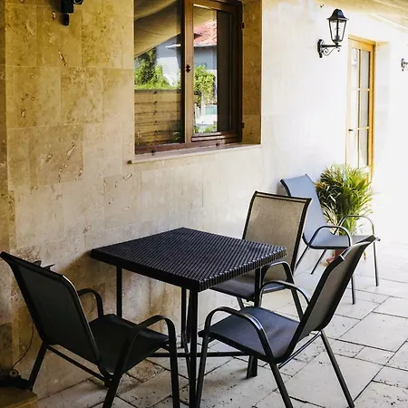 Byzanthin Hostel *